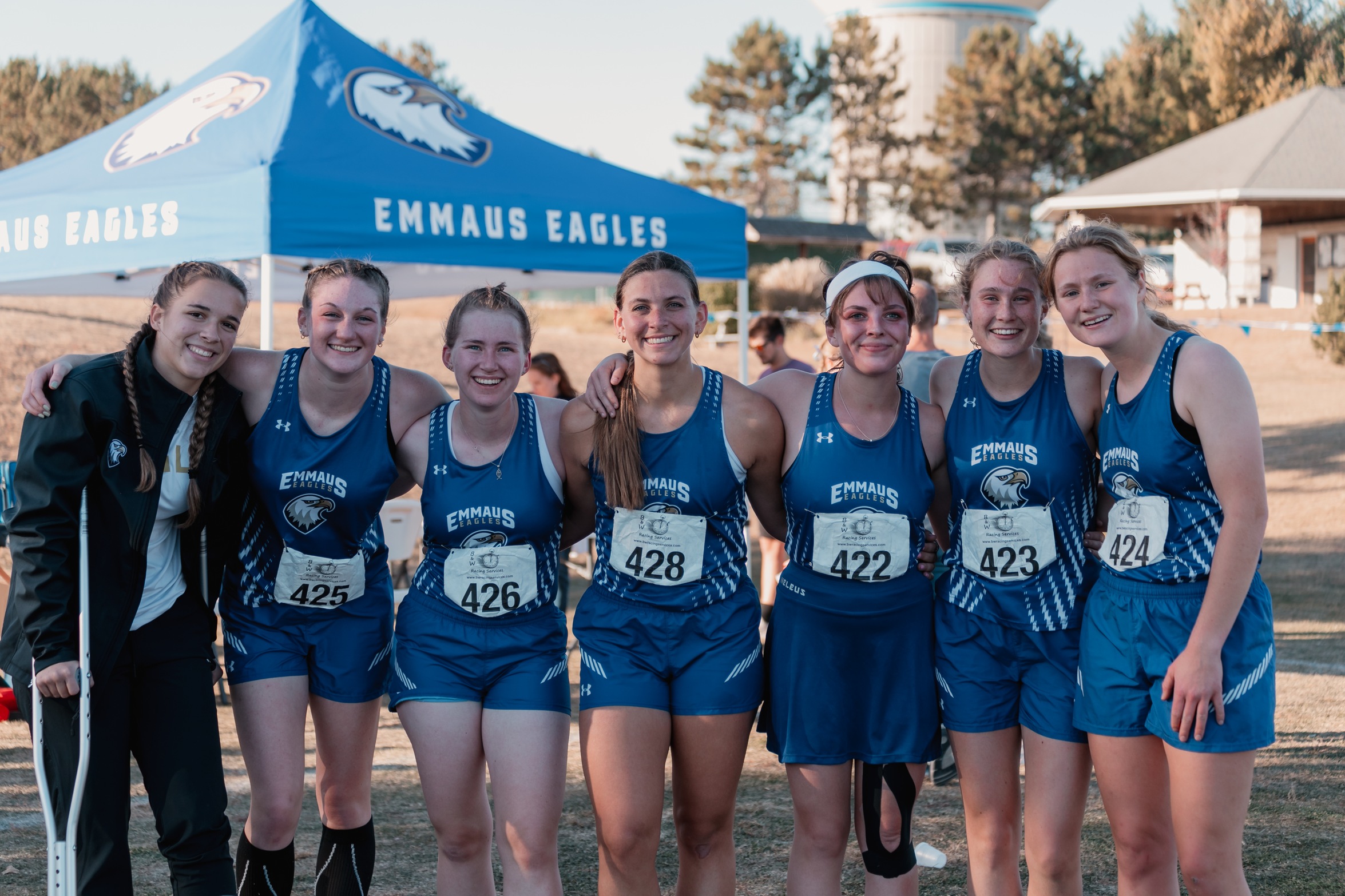 Women's XC places 5th at Nationals